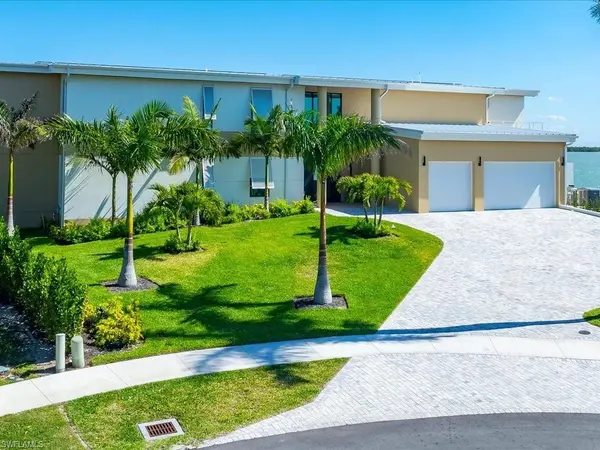 1798 Wavecrest CT, Marco Island, FL 34145