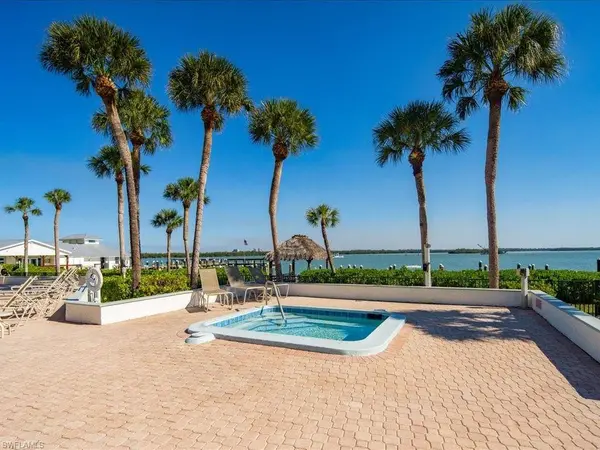 1085 Bald Eagle DR #B404, Marco Island, FL 34145