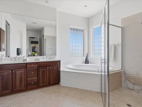 1446 Borghese LN #101, Naples, FL 34114