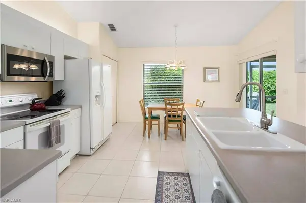 78 Sand Hill ST, Marco Island, FL 34145