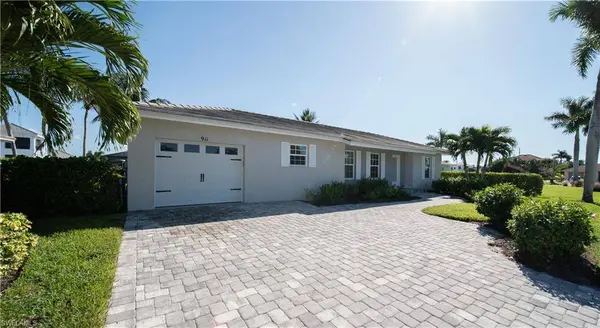 911 Heron CT, Marco Island, FL 34145