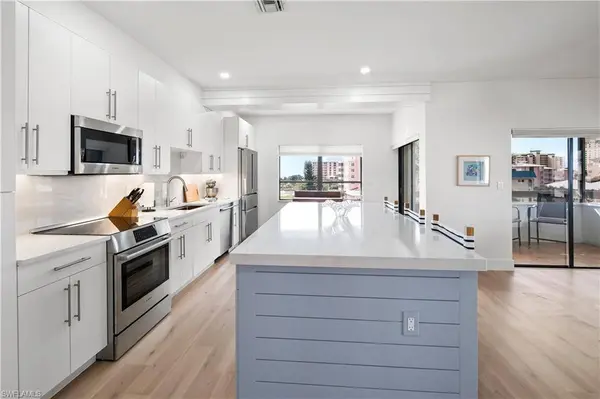 1041 Swallow AVE #PH-1, Marco Island, FL 34145