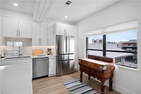 1041 Swallow AVE #PH-1, Marco Island, FL 34145