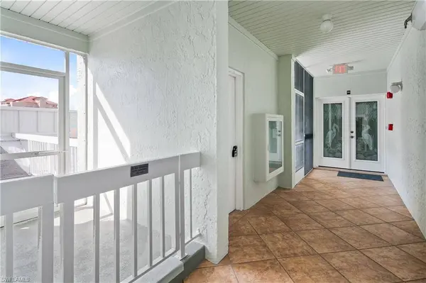 1041 Swallow AVE #PH-1, Marco Island, FL 34145