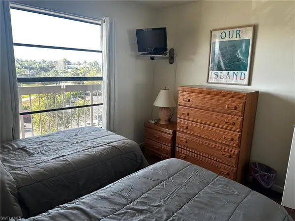 995 Anglers CV #N405, Marco Island, FL 34145