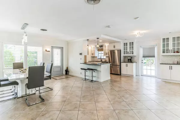 98 SW 8th AVE, Boca Raton, FL 33486