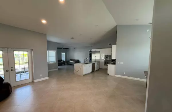 1462 F RD, Loxahatchee Groves, FL 33470