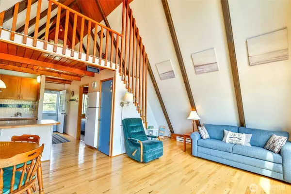 662 Mt Olympus AVE SE, Ocean Shores, WA 98569