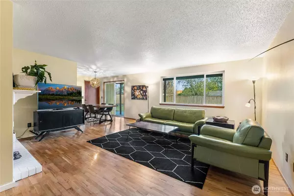 2212 Maxine ST SE, Lacey, WA 98503