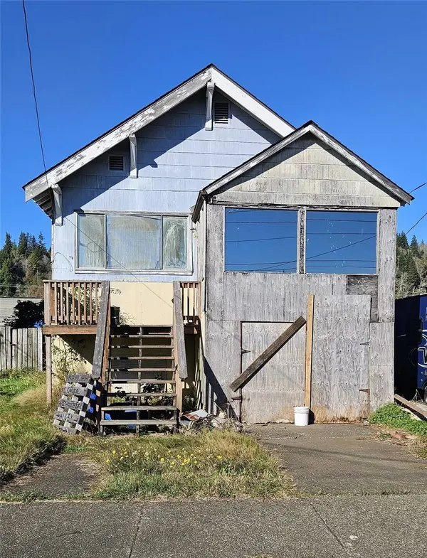 2525 Pacific AVE