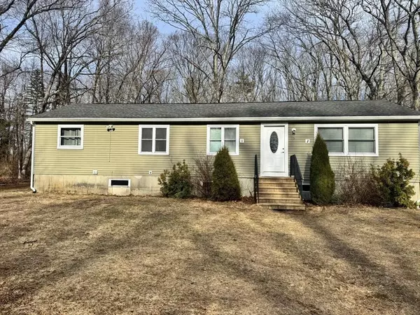 76 New Braintree Rd, North Brookfield, MA 01535