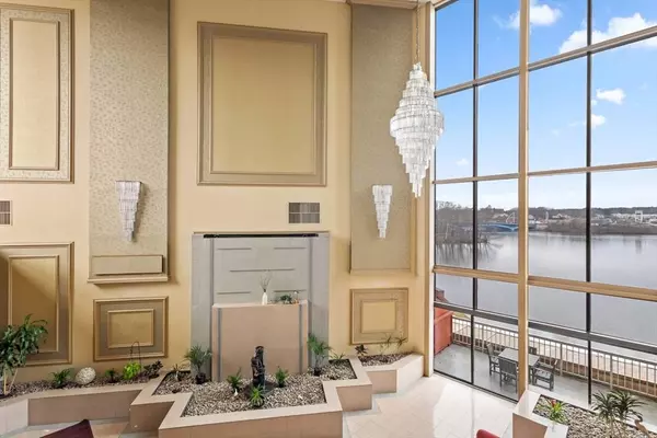 65 Lake Ave #815, Worcester, MA 01604