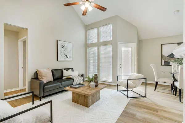 18055 Whispering Gables Lane, Dallas, TX 75287