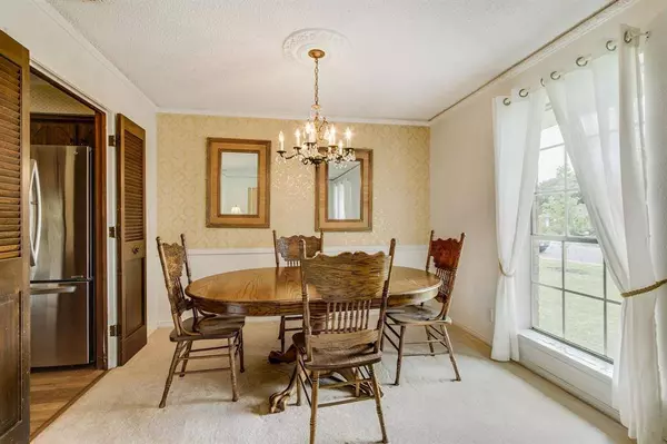 12130 Lochwood Boulevard, Dallas, TX 75218