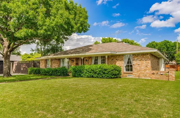 12130 Lochwood Boulevard, Dallas, TX 75218