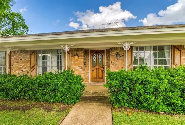 12130 Lochwood Boulevard, Dallas, TX 75218