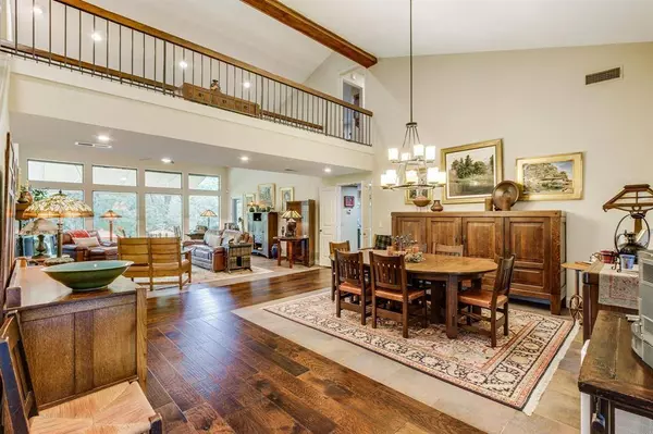 2718 W Prairie Creek Drive, Richardson, TX 75080