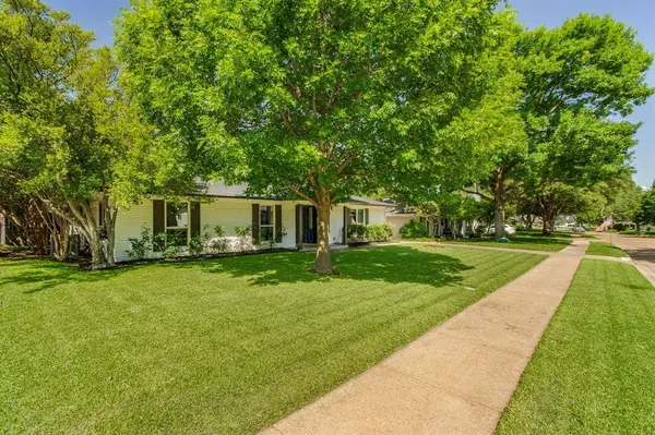 521 Sage Valley Drive, Richardson, TX 75080