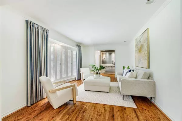 11211 Wonderland Trail, Dallas, TX 75229