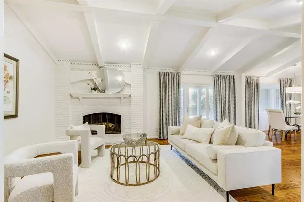 11211 Wonderland Trail, Dallas, TX 75229