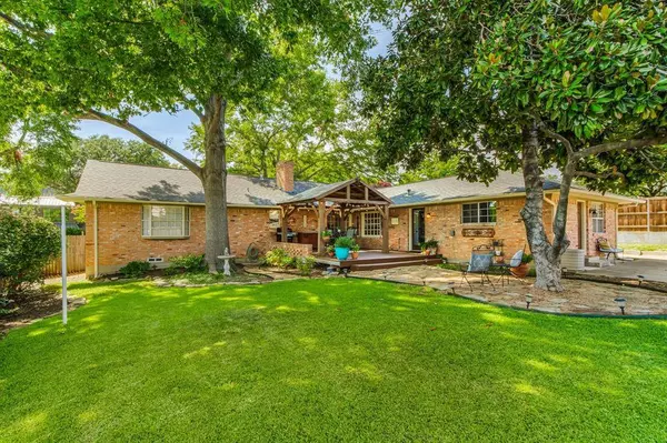 2404 Grandview Drive, Richardson, TX 75080