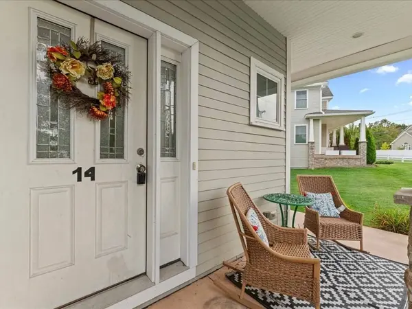 14 St James #14, Andover, MA 01810