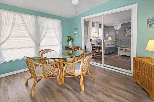 821 Bougainvillea CIR, Sebastian, FL 32976