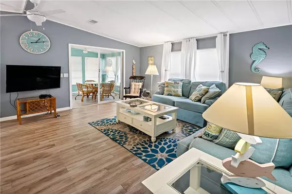 821 Bougainvillea CIR, Sebastian, FL 32976