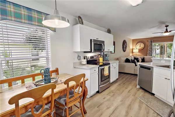 587 Cottonwood RD, Sebastian, FL 32958