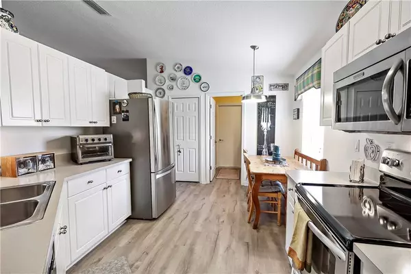 587 Cottonwood RD, Sebastian, FL 32958