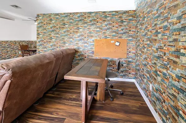 942 Chelsea AVE, Sebastian, FL 32958