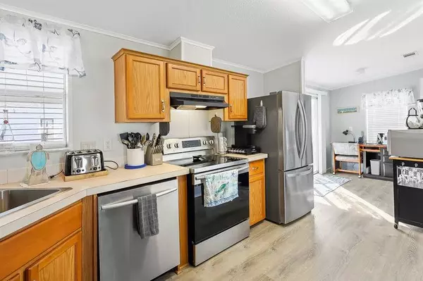 629 Puffin DR, Barefoot Bay, FL 32976