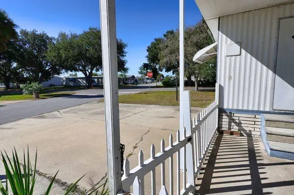 886 Hawthorn CIR, Sebastian, FL 32976