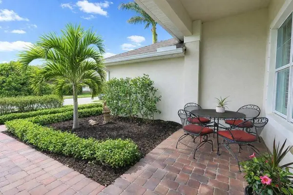 570 Gossamer Wing WAY, Sebastian, FL 32958