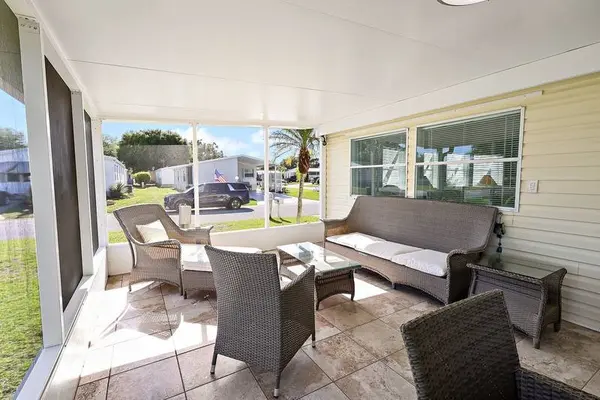 1201 Chipewa DR, Barefoot Bay, FL 32976