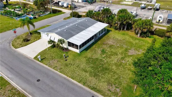 1201 Chipewa DR, Barefoot Bay, FL 32976