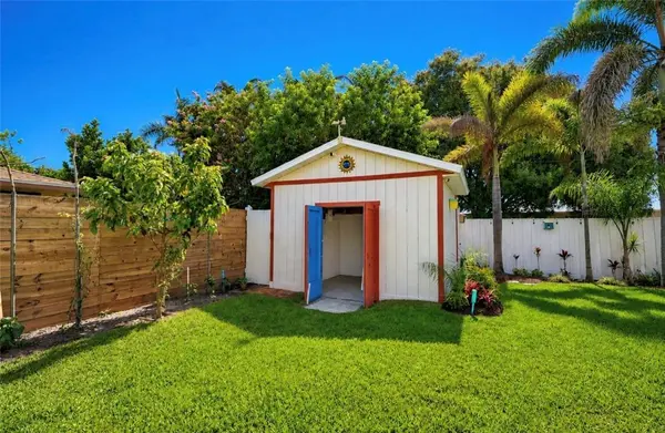 175 9th CT, Vero Beach, FL 32962