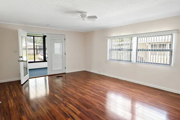 926 Frangi Pani DR, Barefoot Bay, FL 32976