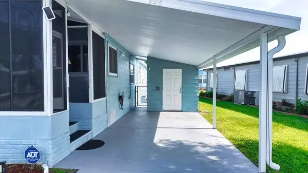 926 Frangi Pani DR, Barefoot Bay, FL 32976