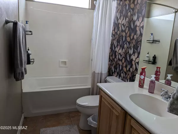 7514 W Phobos Drive, Tucson, AZ 85743