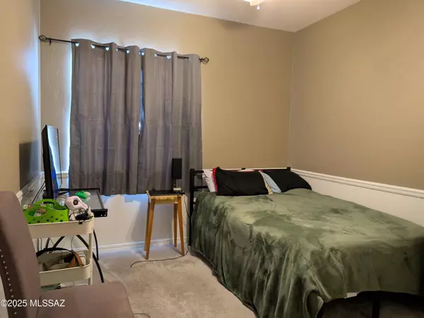 7514 W Phobos Drive, Tucson, AZ 85743