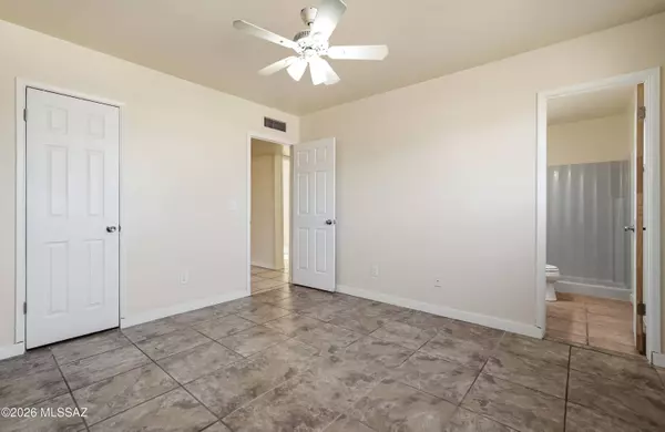 3850 W Red Wing Street, Tucson, AZ 85741