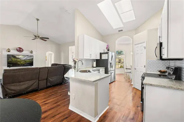 1125 CROWN ISLE CIR, Apopka, FL 32712