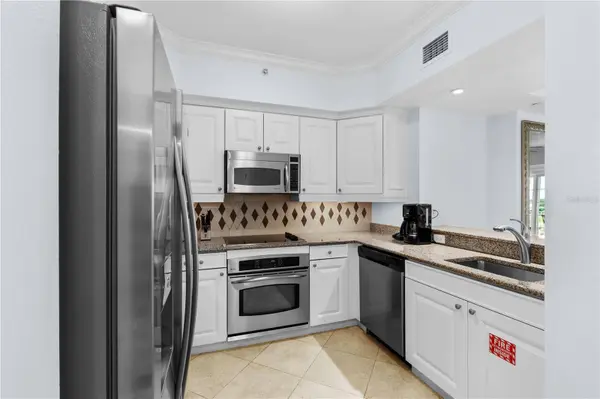 7593 GATHERING DR #706, Kissimmee, FL 34747