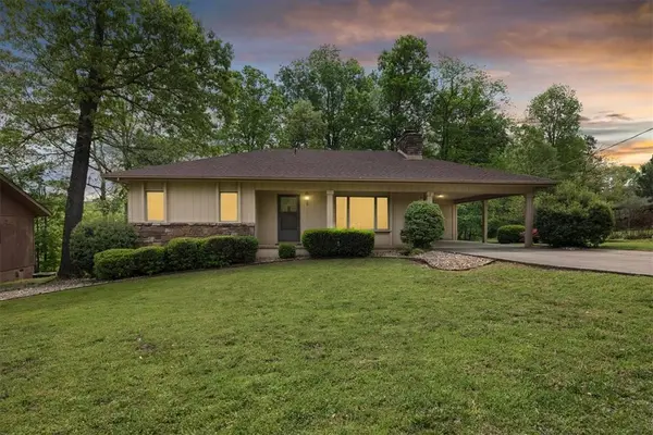 5 Harlow Dr, Bella Vista, AR 72715