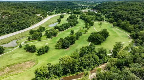 5 Harlow Dr, Bella Vista, AR 72715