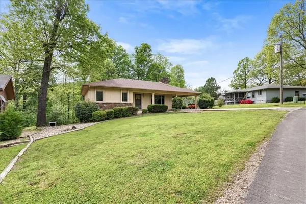 5 Harlow Dr, Bella Vista, AR 72715