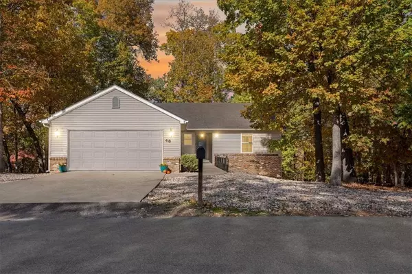 48 Westbury Dr, Bella Vista, AR 72714