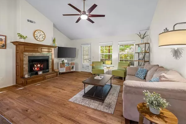 48 Westbury Dr, Bella Vista, AR 72714