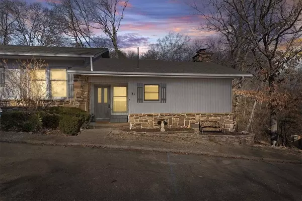 31 Abingdon Ln, Bella Vista, AR 72715